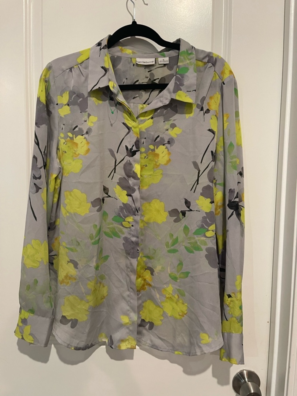 Liz Claiborne Gray Button-Up Shirt with Yellow Floral Print